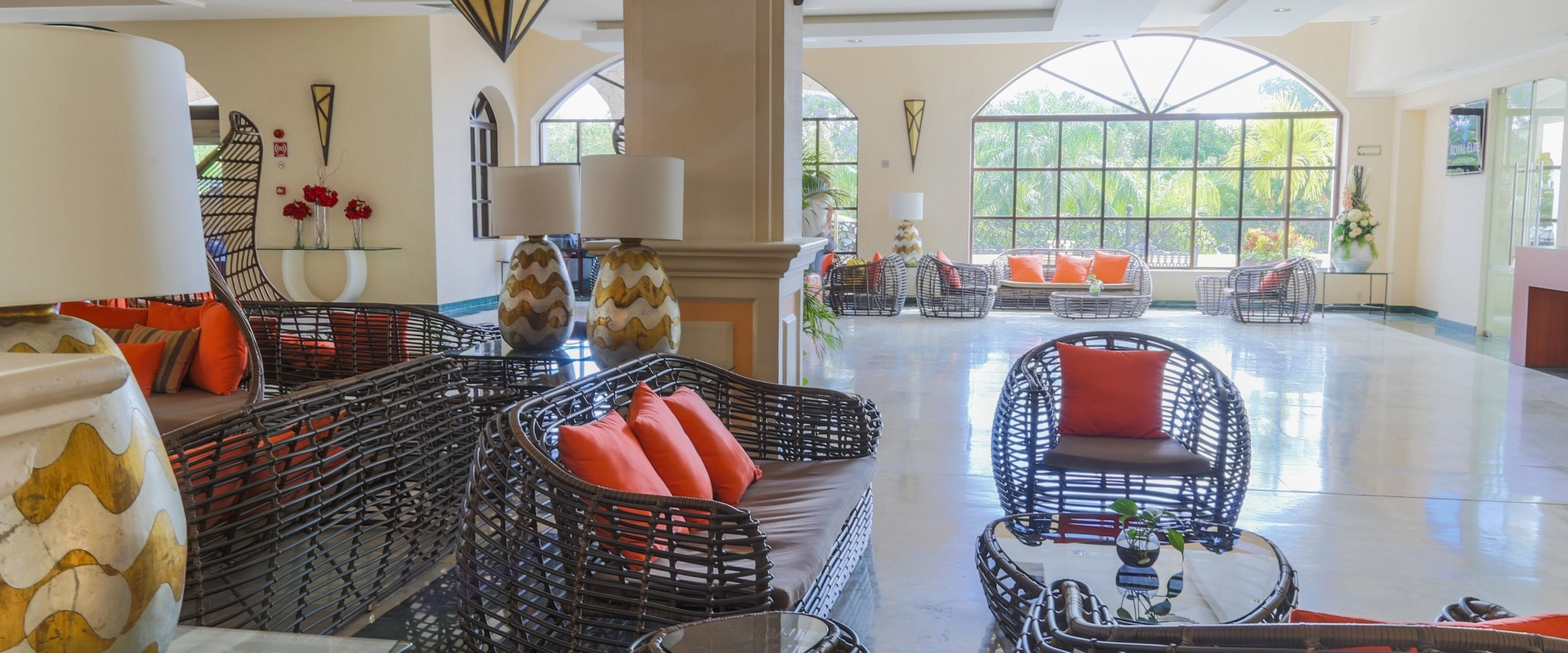 Sandos Playacar — Torre Platino